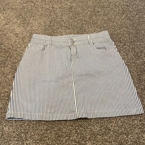 Size 10 Maurice’s blue and white stripe skirt